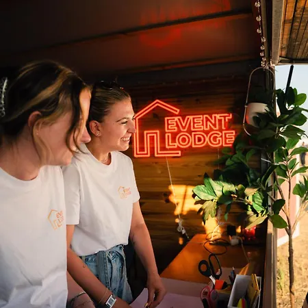 Event Glamping Spielberg אתר קמפינג